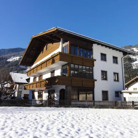 Holiday Tiroler Gastehaus 1 زيل أم زيلر