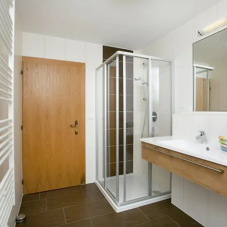 Holiday Tiroler Gastehaus 1 زيل أم زيلر