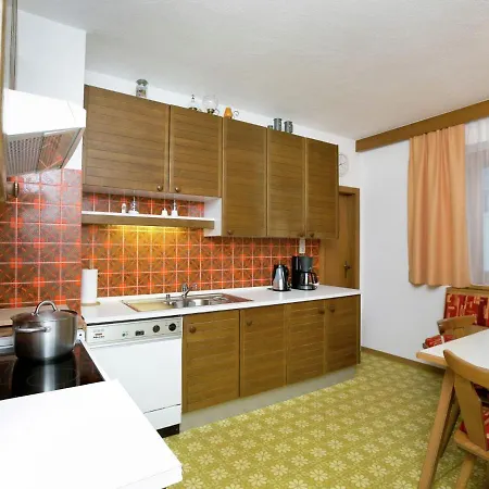 Holiday Tiroler Gastehaus 1 زيل أم زيلر
