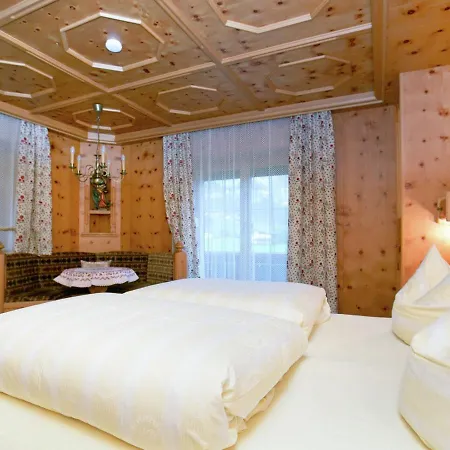 Holiday Tiroler Gastehaus 1 بيت للعطل زيل أم زيلر