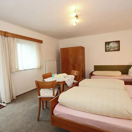 Holiday Tiroler Gastehaus 1 * زيل أم زيلر
