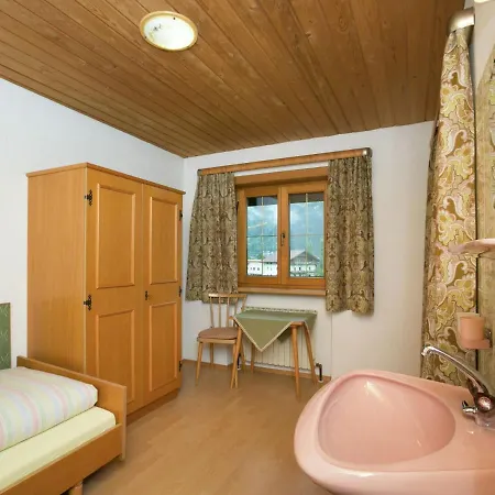 Holiday Tiroler Gastehaus 1 زيل أم زيلر