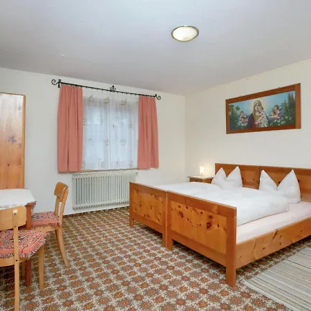 Holiday Tiroler Gastehaus 1